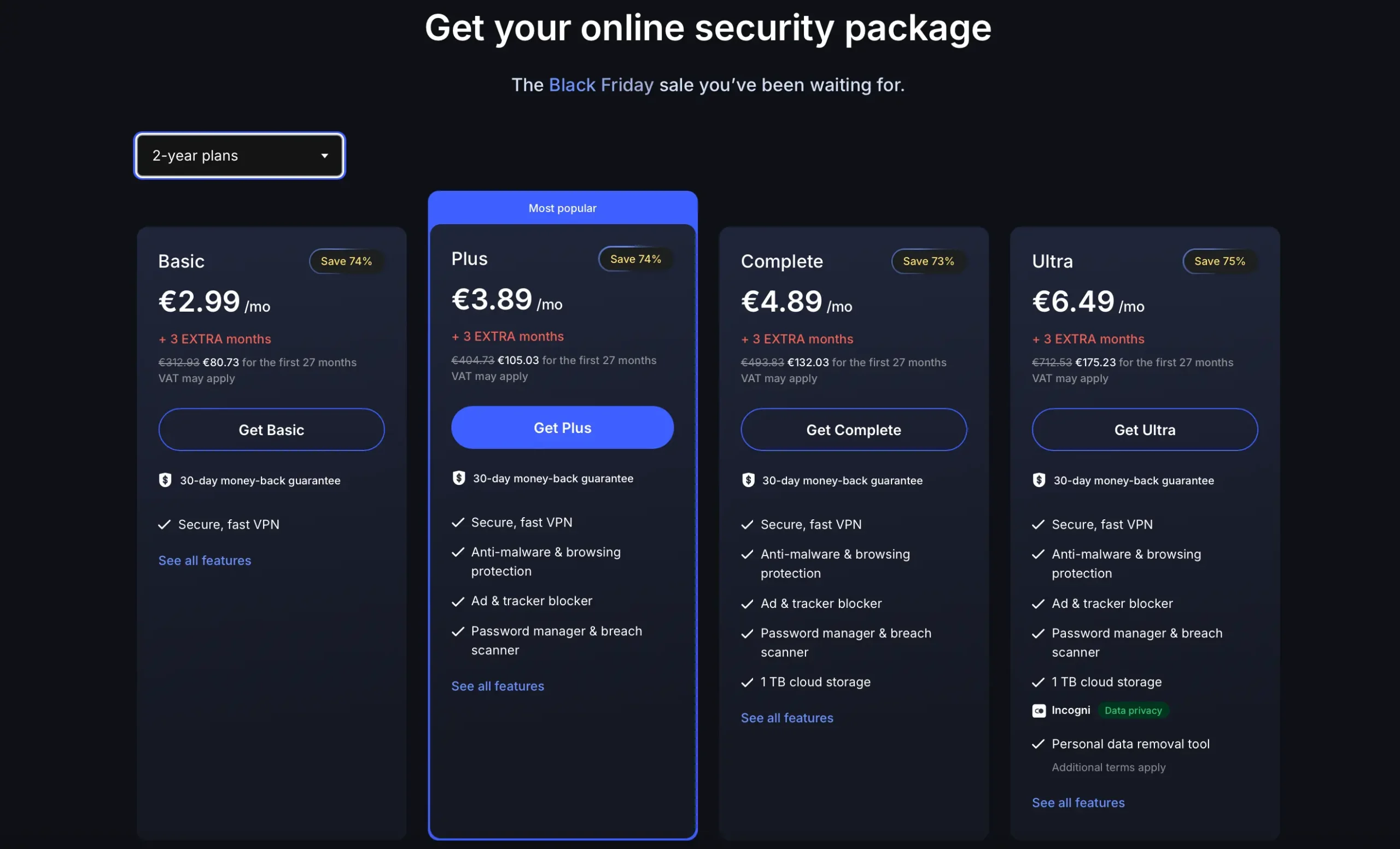 Ceník NordVPN 2 letý plán | BestSafeVPN.com Srovnání 2letých plánů NordVPN během Black Friday akce – nabídka začíná na 2,99 € měsíčně s 3 měsíci zdarma. Zobrazeny varianty Basic, Plus, Complete a Ultra s podrobným výčtem funkcí a procentem slevy. Černé pozadí, moderní rozvržení.