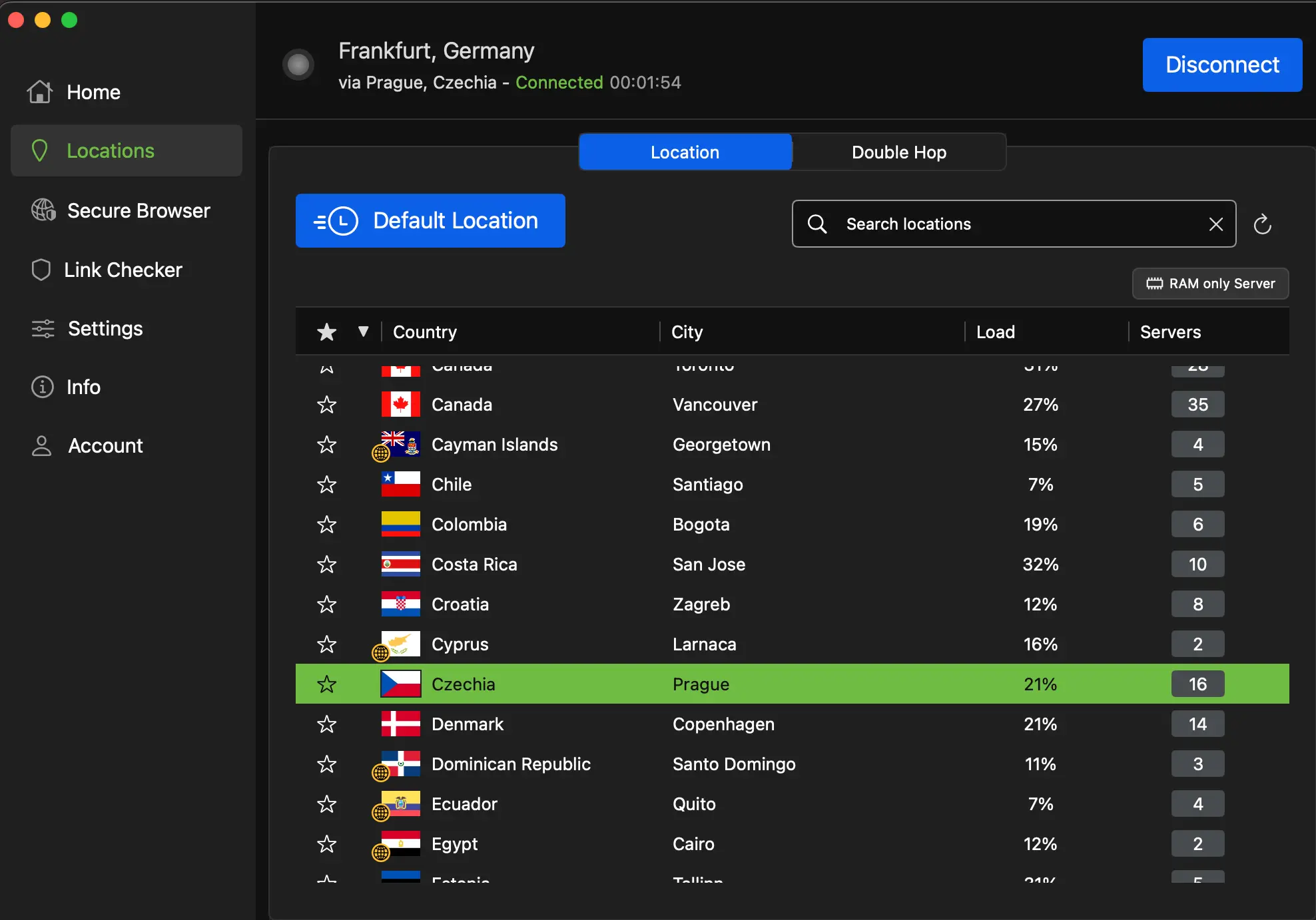 Výběr serverů v IPVanish aplikaci na Macu, zobrazené země a situace, připojeno na Prahu